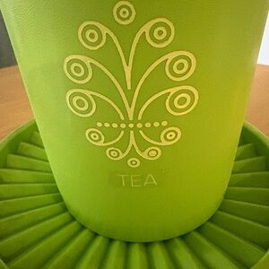 Vintage 2 piece Tupperware with lids